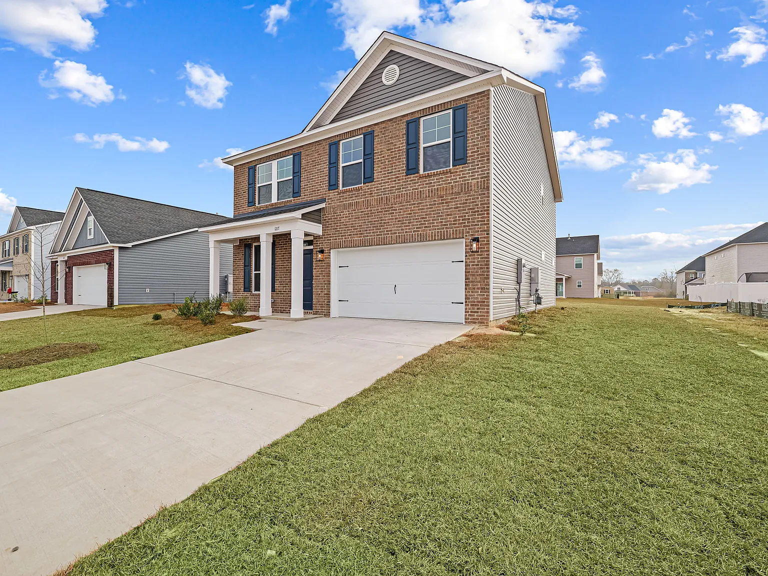 5 bed, 2225 sqft, $2,700 — Photo 3