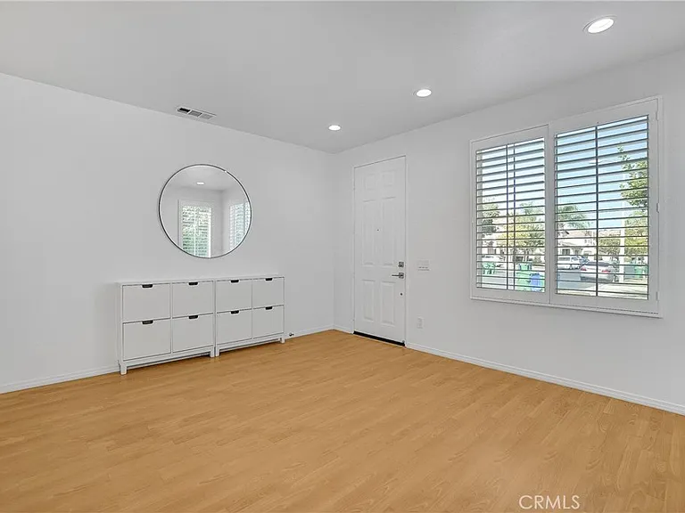 76 Millbrook — Photo 4
