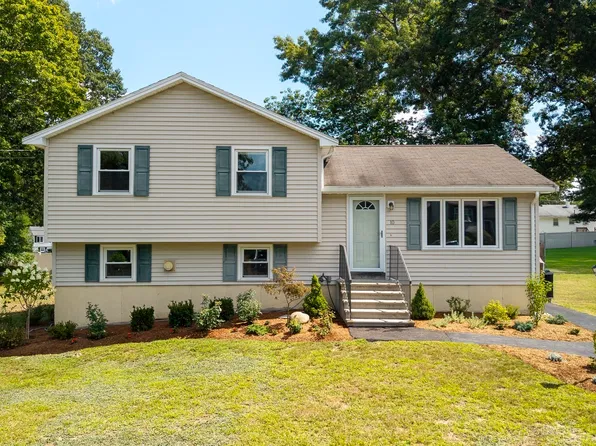 10 Chester Rd, Billerica, MA 01821