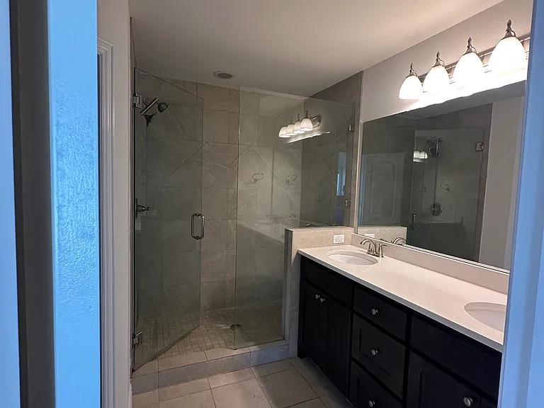 4911 Villas Dr — Photo 8