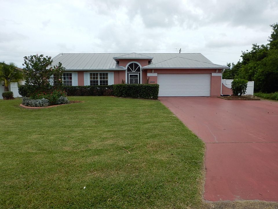 1st image of 3214 SE Quay Street