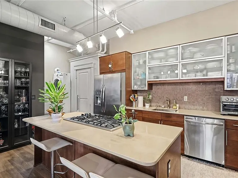 62 Orange St #3 — Photo 5