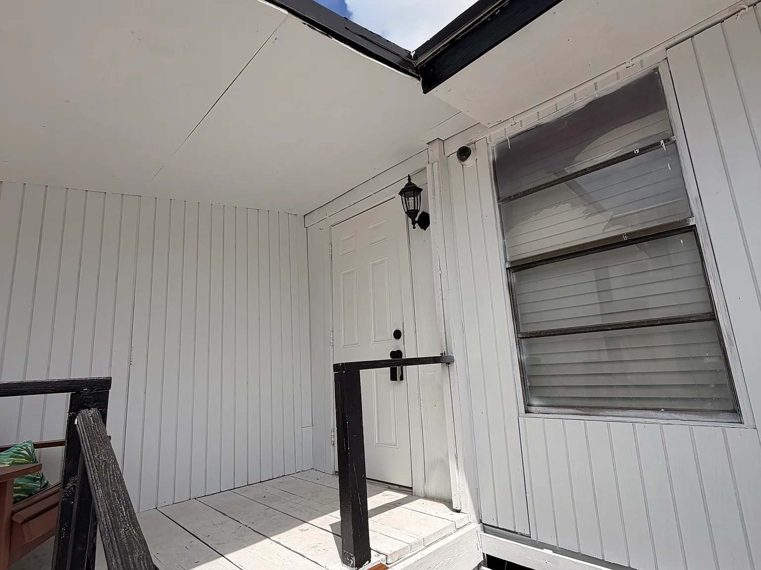 7 Avenue B — Photo 2