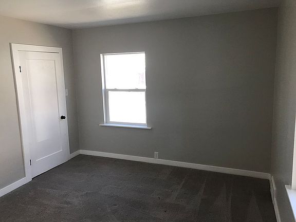 First bedroom 