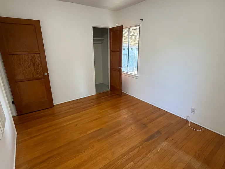 6447 Bellaire Ave — Photo 5