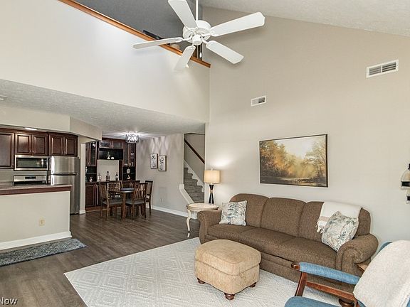 4th image of 1835 Royal Oak Dr