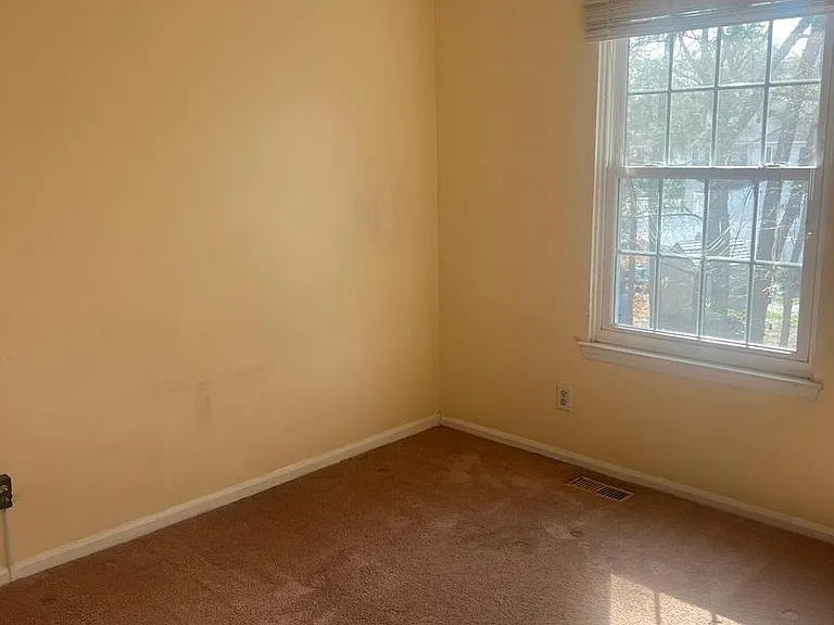 89 Dorchester Cir — Photo 23