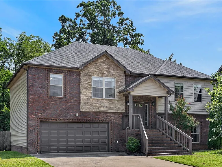 2973 McManus Cir — Photo 2
