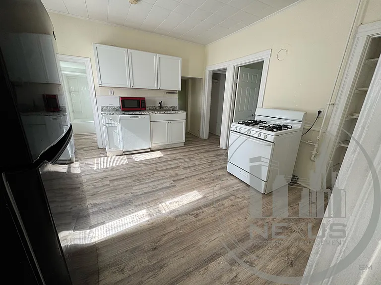 73 E Central St #3 — Photo 7