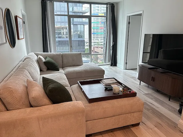 425 W Beech St #804 — Photo 18