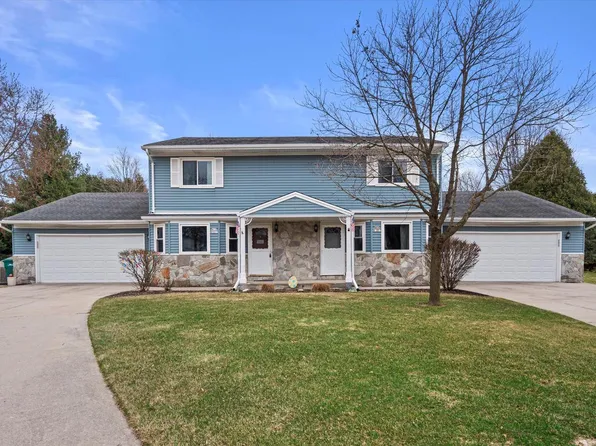 N17W5215 Garfield CIRCLE #N17W5213, Cedarburg, WI 53012