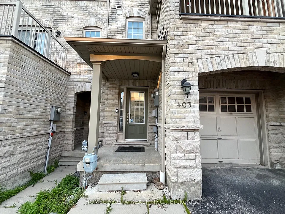 403 Rossland Rd E