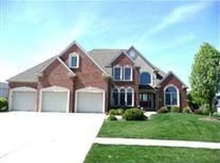 2210 Tori Ann Ln, Bloomington, IL