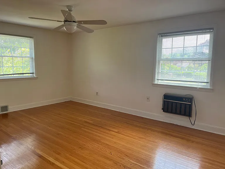 200 Grandview Rd — Photo 9