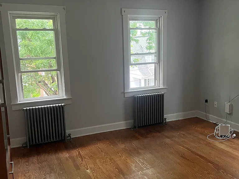 429 Main St — Photo 8