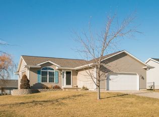 601 Hope Ave, Urbana, IA 52345