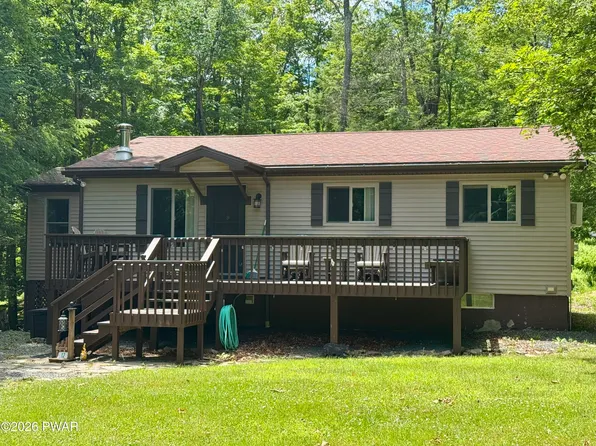 12 Capricorn Cir, Lake Ariel, PA 18436