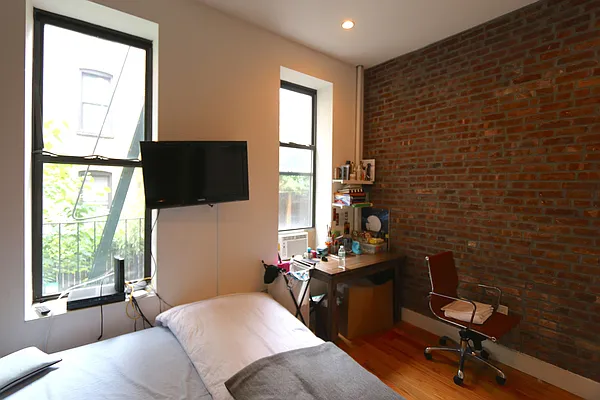 Rented by Compass | media 28