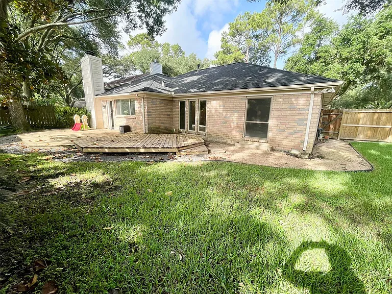 8318 Hot Springs Dr — Photo 18