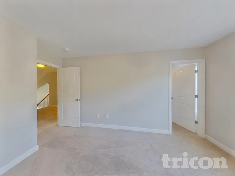 213 Dellwood Dr — Photo 16