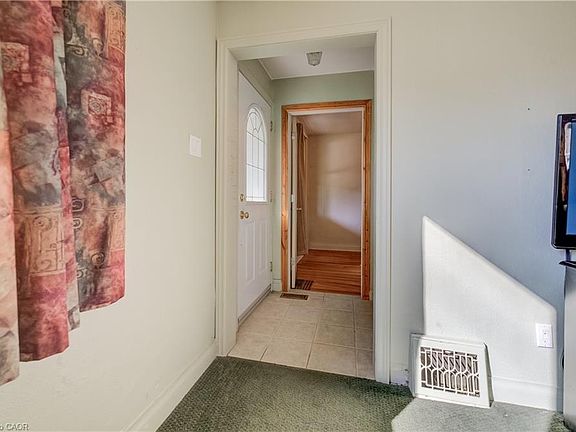 4th image of 174 Bridgeport Rd E