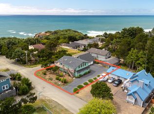 115 Fishing Rock St, Depoe Bay, OR 97341