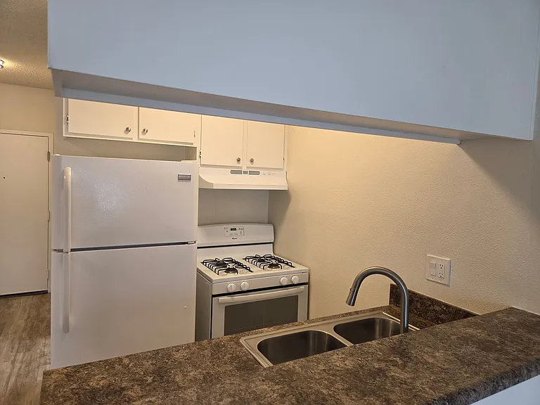 10075 Tujunga Canyon Blvd — Photo 6