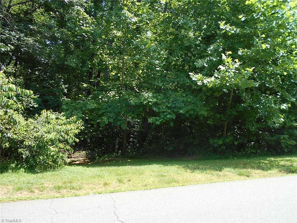 1st image of 561 Doe Run Dr