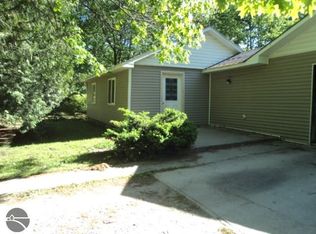 44 E Arthur Rd, Au Gres, MI 48703