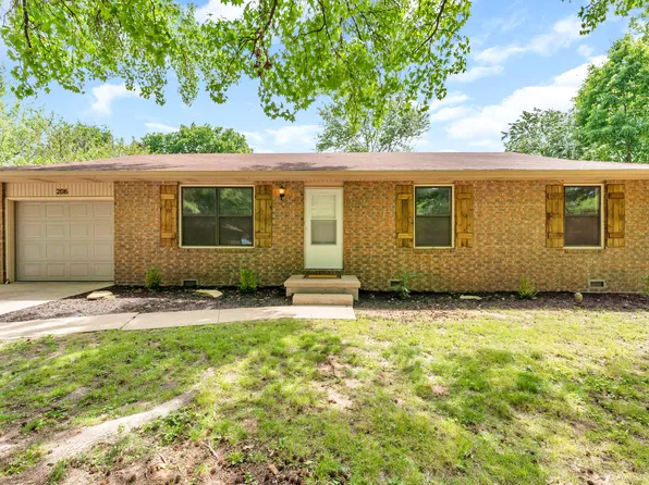 206 E Scott Wayne Drive, Nixa, MO 65714