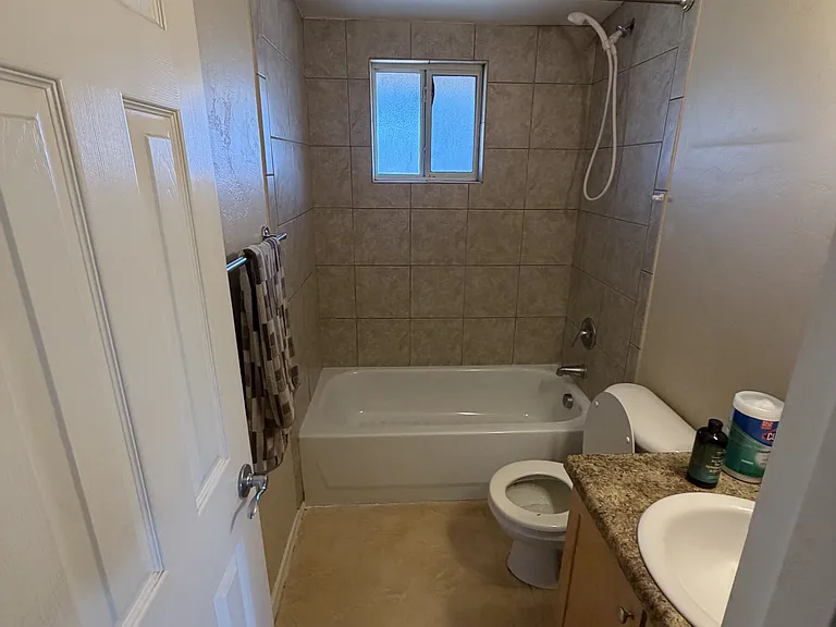 2841 N Columbus Blvd #28 — Photo 13