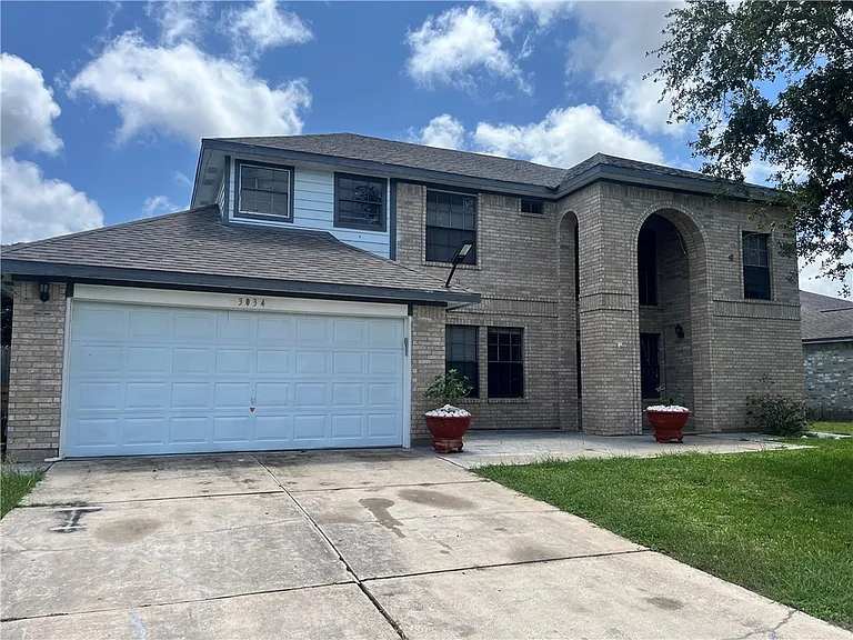 3034 Twin Creek Dr — Photo 1