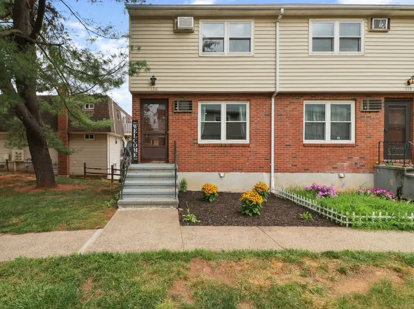 120 Blackstone Village #120, Meriden, CT 06450