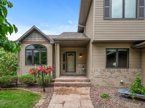 2218 Clearwater Creek Ct, Lino Lakes, MN 55038