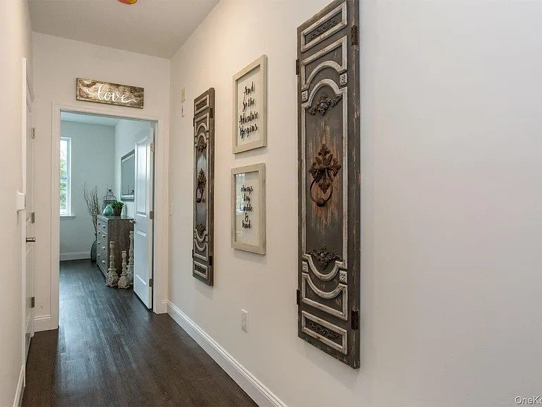 1046 New York Ave #6 — Photo 20