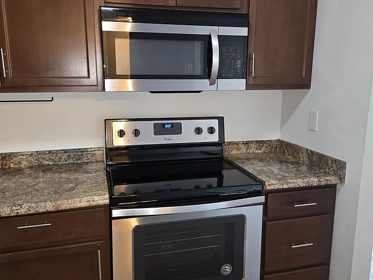 5602 Banbury Ct — Photo 15