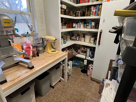 5th image of 114 Ogden Ave