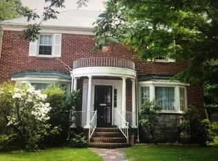 18710 Aberdeen Rd, Jamaica, NY 11432