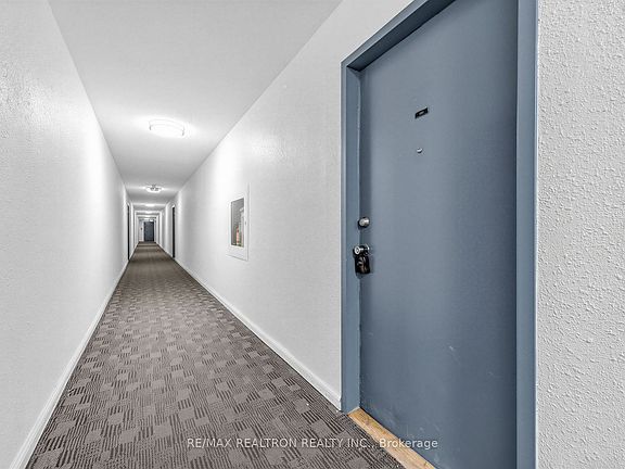 3rd image of 180 Markham Rd #501