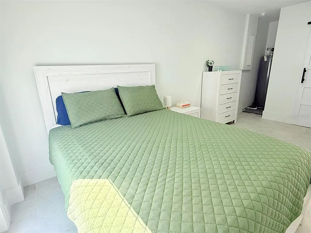 1 bed, 1.0 bath, 2097 sqft, $1,200 — Photo 4