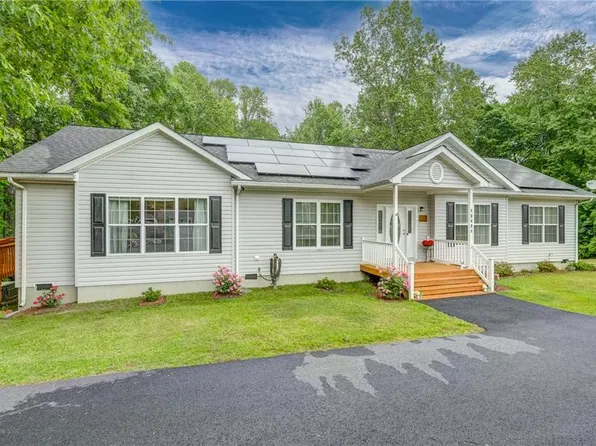 10402 Freewelcome Ln, Gloucester, VA 23061