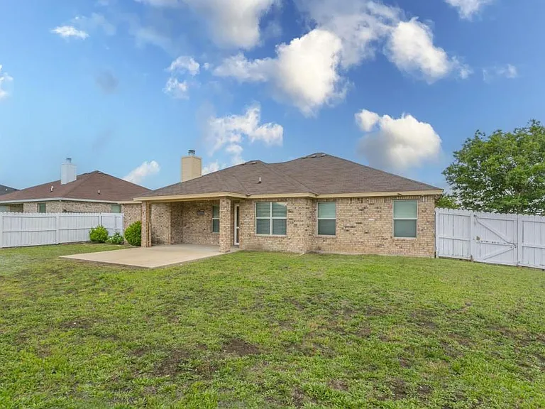1200 Vanguard Ln — Photo 25