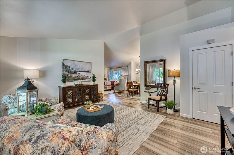4th image of 12915 60th Avenue Ct NW