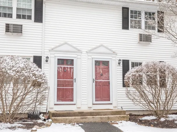 1300 Federal St APT 19, Belchertown, MA 01007