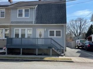 19 Walnut St, Pompton Lakes, NJ 07442