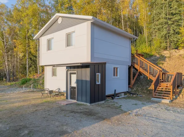 1490 Birch Bend Ct, Fairbanks, AK 99712