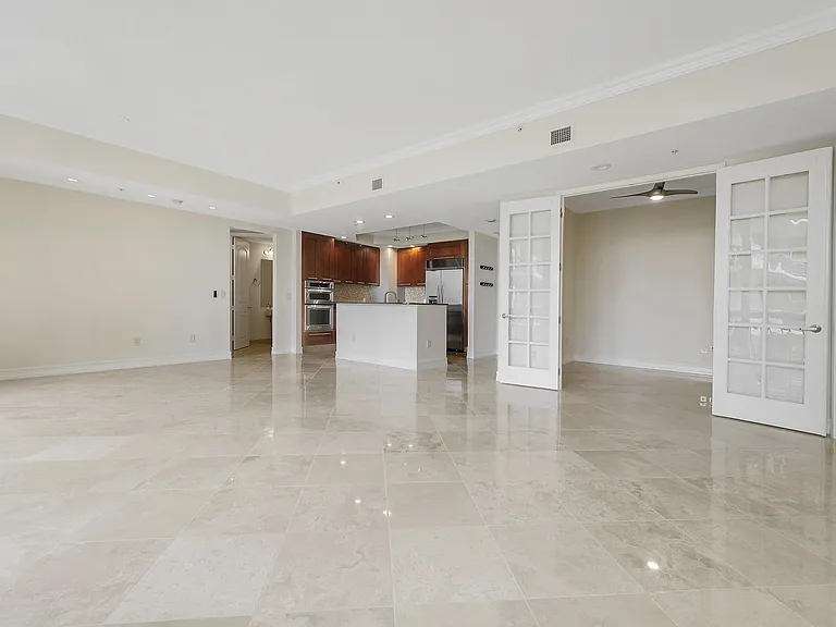 701 S Olive Ave #1706 — Photo 2