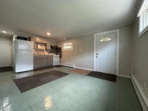 (undisclosed Address), Brentwood, NY 11717