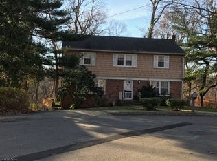 28 Ames Rd, Morristown, NJ 07960