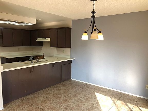 5th image of 825 E Prospect Ave
